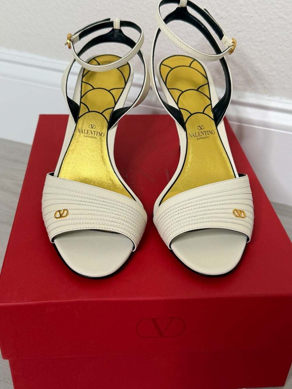 Valentino Garavani Ladycrush 85mm Ivory Kidskin Sandals